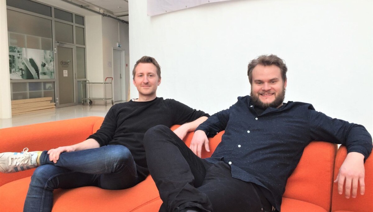 De har ikke en eneste ansatt på salg eller markedsføring. Likevel tjente kode-gründerne ti millioner kroner på ett år