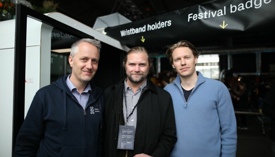 Fra venstre: Anders H. Lier, Tharald Nustad og Kristoffer Røil. Sammen skal de bygge et fond på én milliard kroner som skal investere i norske og nordiske AI-startups. Foto: Lucas H. Weldeghebriel