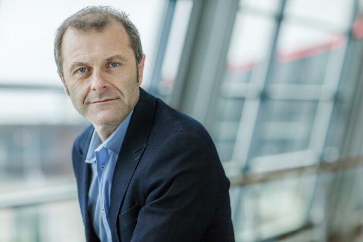 Atle Lessum, kommunikasjonssjef i Telenor. Foto: Telenor. Atle Lessum, kommunikasjonssjef i Telenor. Foto: Telenor.
