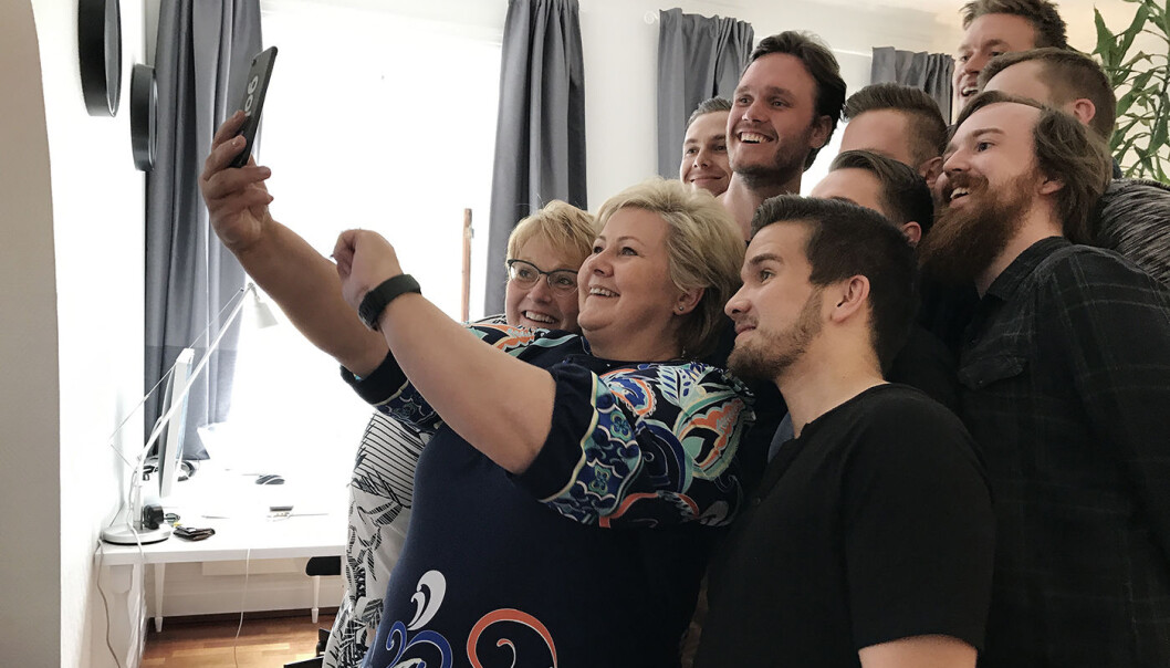 Erna Solberg og Trine Skei Grande besøkte Gobi-huset i valgkampen 2017. Foto: Privat Erna Solberg og Trine Skei Grande besøkte Gobi-huset i valgkampen 2017. Foto: Privat