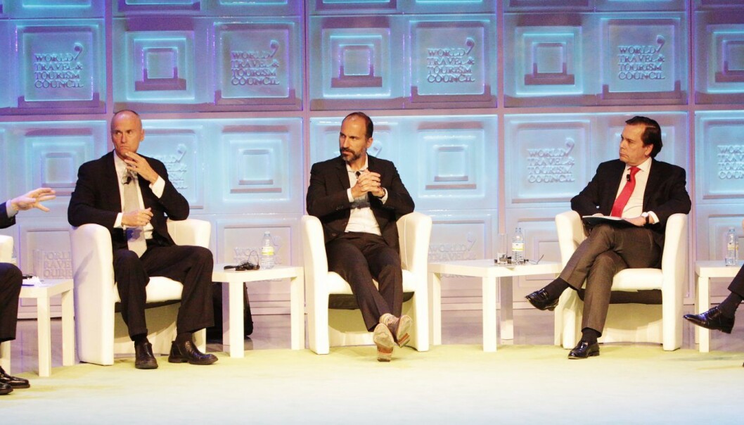 Dara Khosrowshahi er mannen i midten, og blir ny toppsjef i Uber. Foto: World Travel & Tourism Council, Flickr Dara Khosrowshahi er mannen i midten, og blir ny toppsjef i Uber. Foto: World Travel & Tourism Council, Flickr