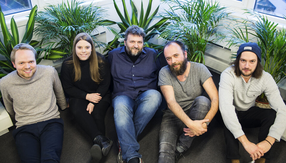 Deler av teamet i IncludeOS: Martin Nordsletten (f.v.), Annika Hammervoll, Ingve Vormestrand, Per Buer og Andreas Åkesson. Foto: Per-Ivar Nikolaisen