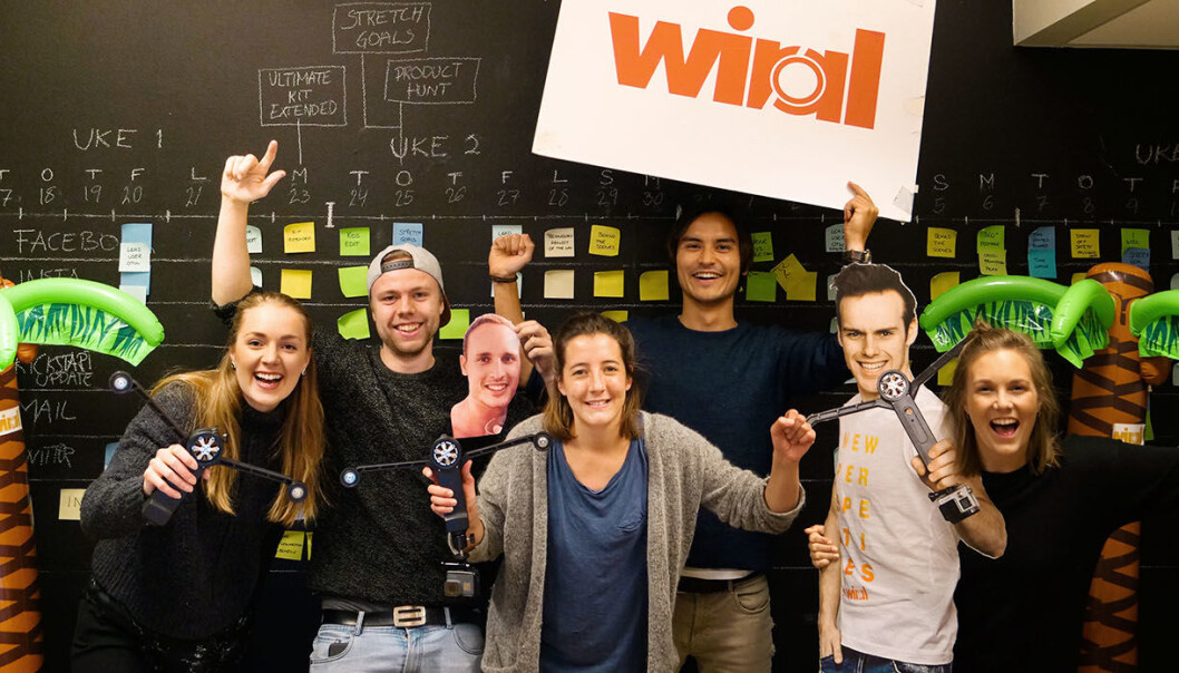 Andrea Holvik Thorson (Daglig Leder), Eivind Sæter (Sjefsdesigner og idehaver, er i plakatform fordi han er i Kina å jobber mot produksjon), Osmund Bøe (produktutvikler),
Helle Grande (Designer og konseptutvikler),
Eivind Nervik Lea (Kreativ ansvarlig),
Emilie Aabakken (Markedssjef), Øivind Aabye (Teknisk leder, er i plakatform fordi han er i Kina å jobber mot produksjon). Foto: Wiral Technologies Andrea Holvik Thorson (Daglig Leder), Eivind Sæter (Sjefsdesigner og idehaver, er i plakatform fordi han er i Kina å jobber mot produksjon), Osmund Bøe (produktutvikler),
Helle Grande (Designer og konseptutvikler),
Eivind Nervik Lea (Kreativ ansvarlig),
Emilie Aabakken (Markedssjef), Øivind Aabye (Teknisk leder, er i plakatform fordi han er i Kina å jobber mot produksjon). Foto: Wiral Technologies