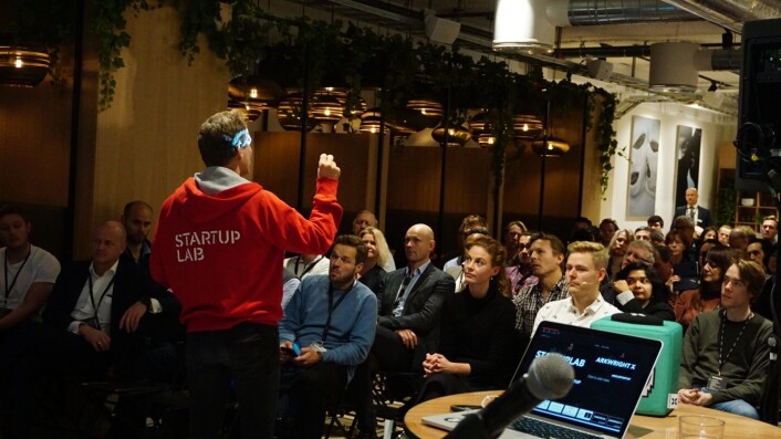 Rolf Assev, partner i Startuplab, under et foredrag flere inkubatorer holdt for et gründerpublikum hos Spaces i Oslo. Foto: Siw Andersen Rolf Assev, partner i Startuplab, under et foredrag flere inkubatorer holdt for et gründerpublikum hos Spaces i Oslo. Foto: Siw Andersen