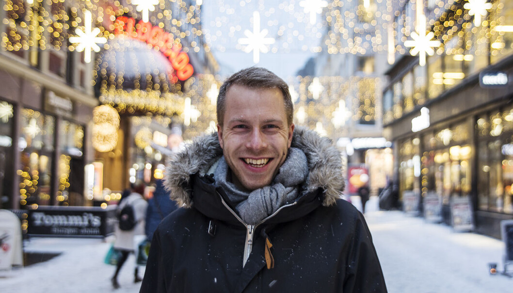 CEO og gründer Patrik Berglund i Xeneta i godt julehumør utenfor selskapets nye lokaler i Torggata i Oslo. Per-Ivar Nikolaisen CEO og gründer Patrik Berglund i Xeneta i godt julehumør utenfor selskapets nye lokaler i Torggata i Oslo. Per-Ivar Nikolaisen