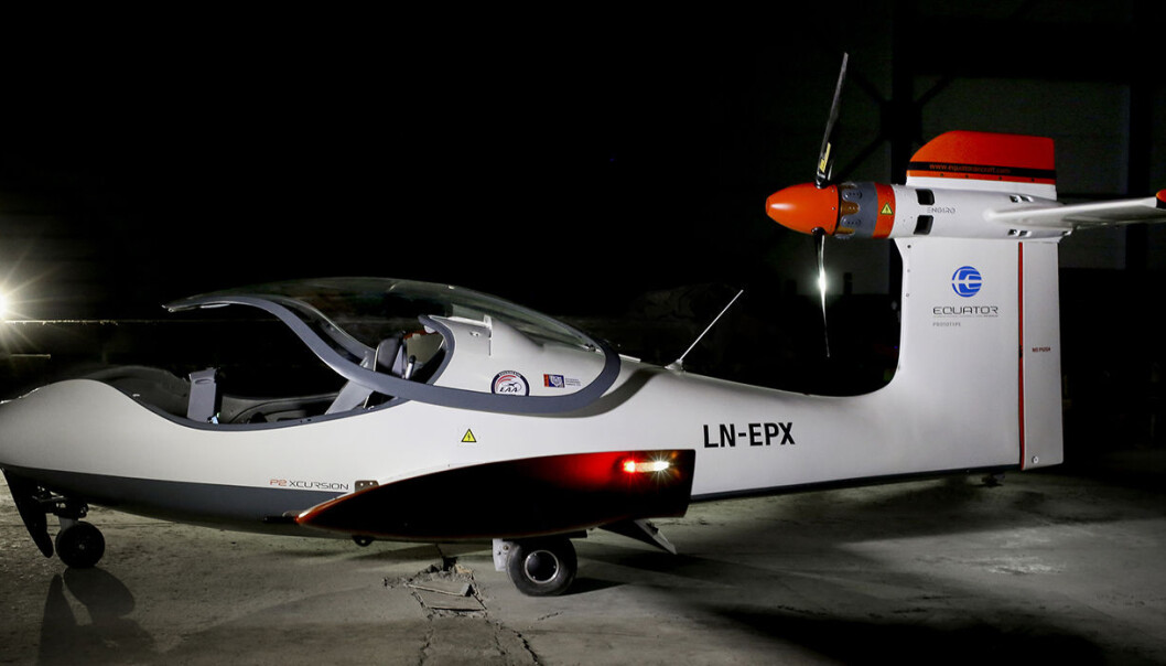 Thomas Brødreskift i Equator Aircraft Norway har bygget det som trolig er verdens første elektriske sjøfly, som heter Equator P2. Han håper det kan bli et miljøvennlig alternativ til annen transport.
Foto: Monica Strømdahl / NTB scanpix Thomas Brødreskift i Equator Aircraft Norway har bygget det som trolig er verdens første elektriske sjøfly, som heter Equator P2. Han håper det kan bli et miljøvennlig alternativ til annen transport.
Foto: Monica Strømdahl / NTB scanpix