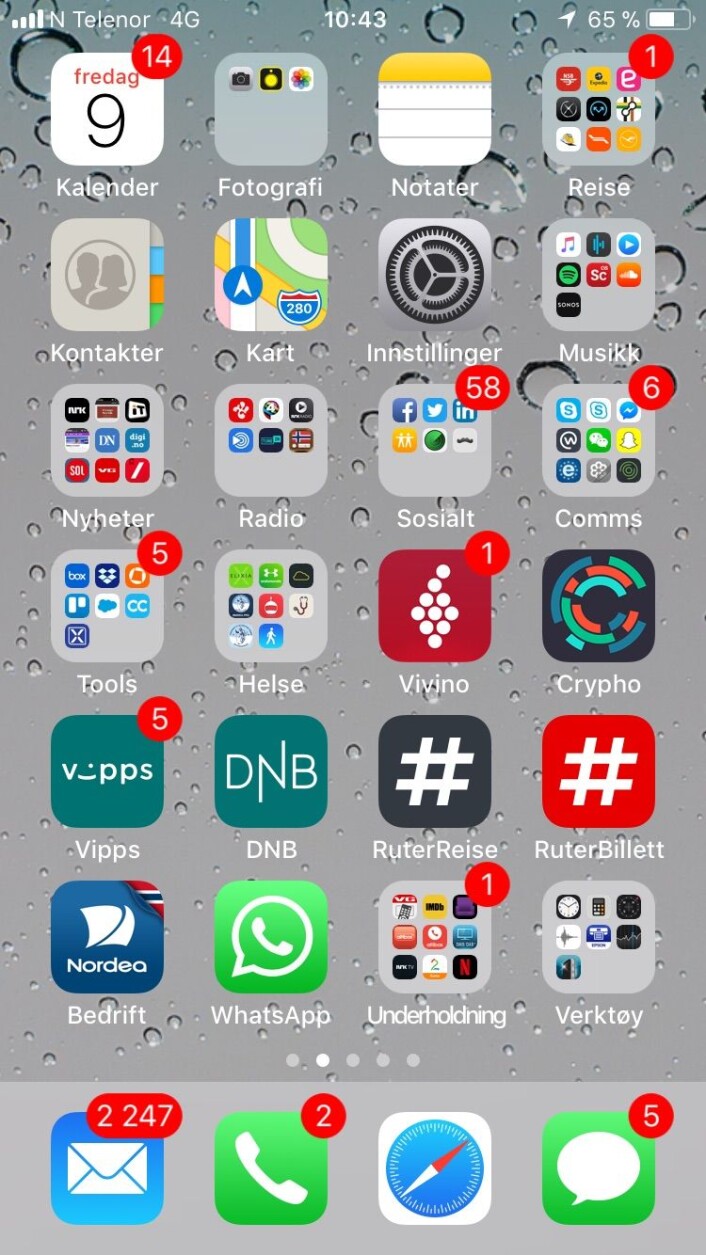 Steinar Svalesen forteller at han laster ned mye forskjellig i app store, og har fem sider med apper. Steinar Svalesen forteller at han laster ned mye forskjellig i app store, og har fem sider med apper.