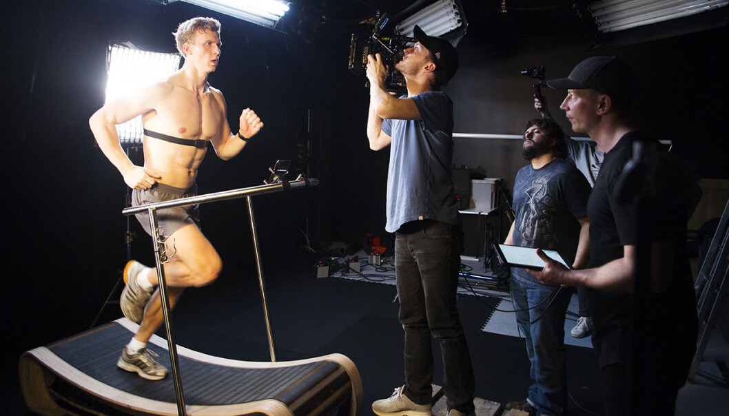 Filmteamet dokumenterer landslagsroer Martin Helset når han løper med Sweetzpots nye pustebelte. Foto: Per-Ivar Nikolaisen Filmteamet dokumenterer landslagsroer Martin Helset når han løper med Sweetzpots nye pustebelte. Foto: Per-Ivar Nikolaisen