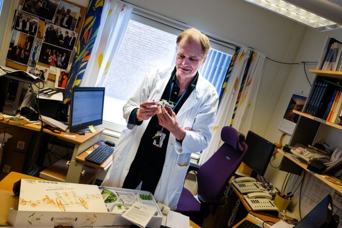 Erik Fosse er avdelingsoverlege ved Intervenssjonssenteret på Rikshospitalet og hodet bak DroneBud AS. Han vil frakte biologisk materiale med drone mellom sykehus. Foto: Vilde Mebust Erichsen Erik Fosse er avdelingsoverlege ved Intervenssjonssenteret på Rikshospitalet og hodet bak DroneBud AS. Han vil frakte biologisk materiale med drone mellom sykehus. Foto: Vilde Mebust Erichsen