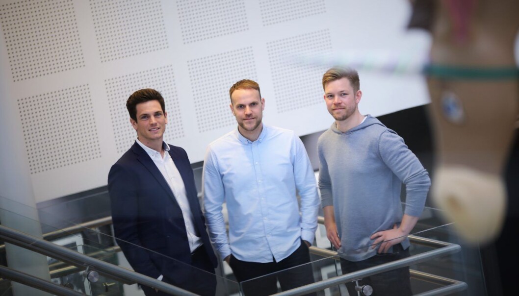 NETTBIL: (fra venstre) Antoine Thebault (Direktør forretningsutvikling i Aller Media), Anders Espelund (gründer og daglig leder i Nettbil) og Eirik Thorsen (medgründer i Nettbil). Foto: Lucas Weldeghebriel NETTBIL: (fra venstre) Antoine Thebault (Direktør forretningsutvikling i Aller Media), Anders Espelund (gründer og daglig leder i Nettbil) og Eirik Thorsen (medgründer i Nettbil). Foto: Lucas Weldeghebriel
