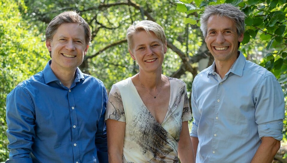 Lars Gogstad, Anne Jorun Aas og Terje Landsgård med Kjeller Horisont. Foto: Kjeller Innovasjon
