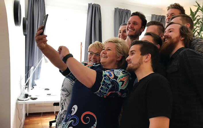 Erna Solberg på besøk hos Gobi. Erna Solberg på besøk hos Gobi.