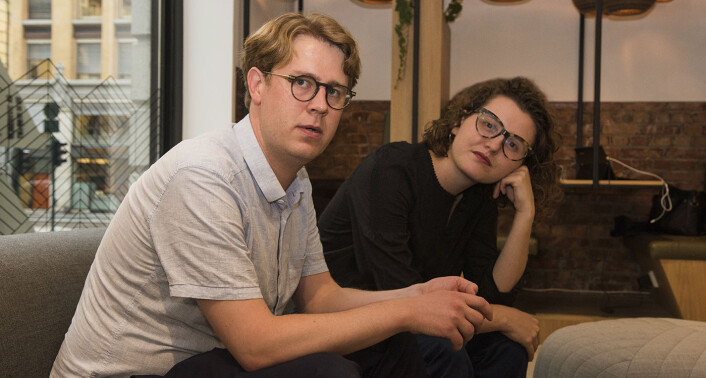 Nicolai Strøm-Olsen, her sammen med Esther Grossman da han møtte Shifter tidligere i sommer. Foto: Benedicte Tandsæther-Andersen Nicolai Strøm-Olsen, her sammen med Esther Grossman da han møtte Shifter tidligere i sommer. Foto: Benedicte Tandsæther-Andersen