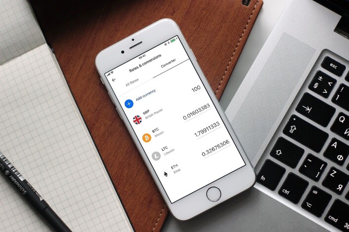 Mens mange andre banker er skeptisk til kryptovaluta, går Revolut «all in» og gir vanlige folk mulighet til å investere i Bitcoin. Foto: Presse Mens mange andre banker er skeptisk til kryptovaluta, går Revolut «all in» og gir vanlige folk mulighet til å investere i Bitcoin. Foto: Presse