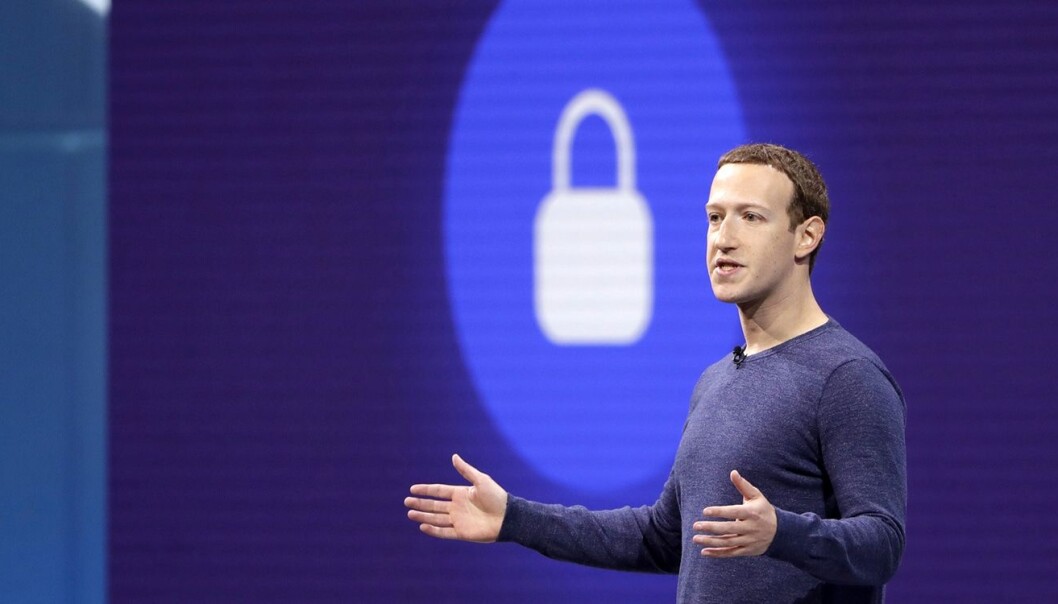 Facebooks gründer og daglige leder, Mark Zuckerberg, holder et keynote-innlegg på F8, Facebooks konferanse for utviklere. Konferansen ble holdt tidligere i år. Foto: AP Photo/Marcio Jose Sanchez, File. Facebooks gründer og daglige leder, Mark Zuckerberg, holder et keynote-innlegg på F8, Facebooks konferanse for utviklere. Konferansen ble holdt tidligere i år. Foto: AP Photo/Marcio Jose Sanchez, File.