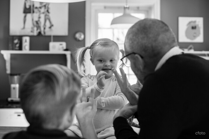 Milla og pappa Aleksander Helmersberg, gründer av Milla Says. Foto: Privat Milla og pappa Aleksander Helmersberg, gründer av Milla Says. Foto: Privat