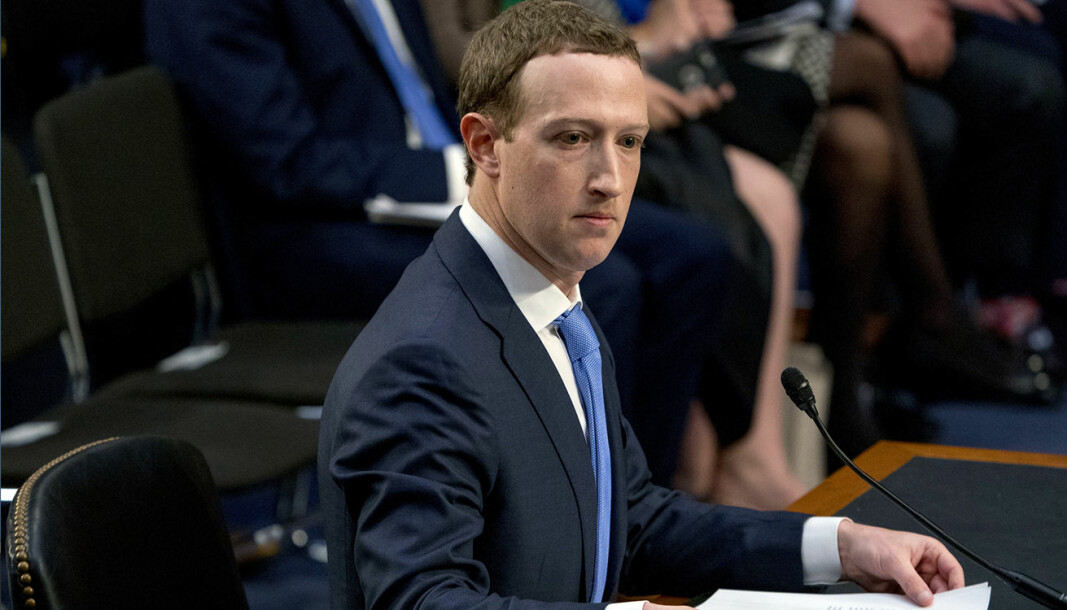 Mark Zuckerberg, fotografert i forbindelse med en høringsrunde på Capitol Hill i april, der Zuckerberg måtte forsvare seg mot anklager om at det sosiale mediet hadde rettet politisk innhold mot brukere basert på deres data. Foto: AP Photo/Andrew Harnik