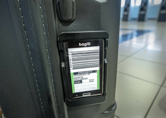  Prototypen til bagasjetaggen som skal gjøre at de flyreisende får en mindre stressende reise, og mer oversikt over hvor kofferten er. Foto: Staale Wattø