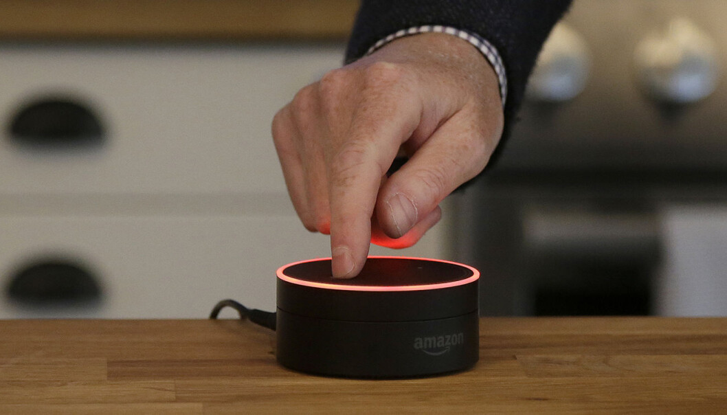 Brukeren som har fått dataene sine på avveie har siden fått en ny Echo Dot tilsendt fra Amazon, men det er usikkert om han vil bruke den. Foto: AP Photo/Jeff Chiu, File Brukeren som har fått dataene sine på avveie har siden fått en ny Echo Dot tilsendt fra Amazon, men det er usikkert om han vil bruke den. Foto: AP Photo/Jeff Chiu, File