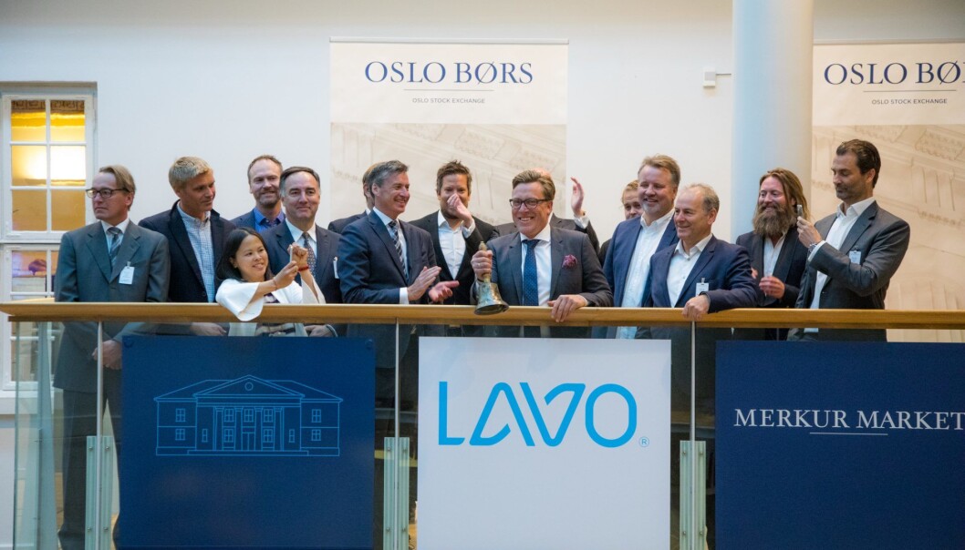 Bjellesermoni på Oslo Børs i sommer da Lavo TV gikk på børs, Tom Roger Sokki i midten. Foto: Thomas Brun / NTB scanpix Bjellesermoni på Oslo Børs i sommer da Lavo TV gikk på børs, Tom Roger Sokki i midten. Foto: Thomas Brun / NTB scanpix