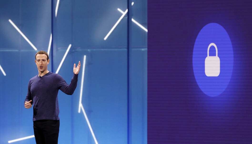 Facebook-sjef Mark Zuckerberg, fotografert da han holdt foredrag på F8, Facebook sin utviklerkonferanse. Foto: AP Facebook-sjef Mark Zuckerberg, fotografert da han holdt foredrag på F8, Facebook sin utviklerkonferanse. Foto: AP