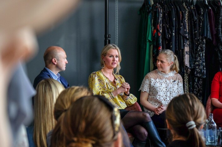 Jon Christian Thaulow, partner i BAHR, advokat og serie-gründer Jeanette Dyhre Kvisvik og gründer Sigrun Syverud på Fjongs frokostseminar i 2018. Foto: Vilde Mebust Erichsen Jon Christian Thaulow, partner i BAHR, advokat og serie-gründer Jeanette Dyhre Kvisvik og gründer Sigrun Syverud på Fjongs frokostseminar i 2018. Foto: Vilde Mebust Erichsen