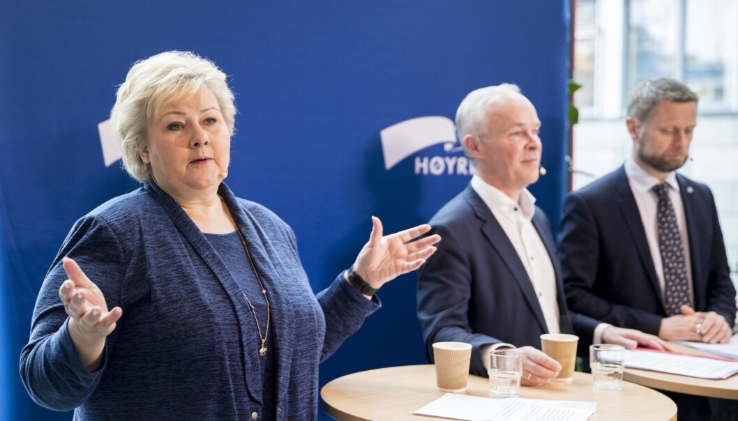 Pressefrokost om Høyres landsmøte
Høyres leder og statsminister Erna Solberg, nestlederne Jan Tore Sanner og Bent Høie er tilstede.
Foto: Vidar Ruud / NTB scanpix Pressefrokost om Høyres landsmøte
Høyres leder og statsminister Erna Solberg, nestlederne Jan Tore Sanner og Bent Høie er tilstede.
Foto: Vidar Ruud / NTB scanpix