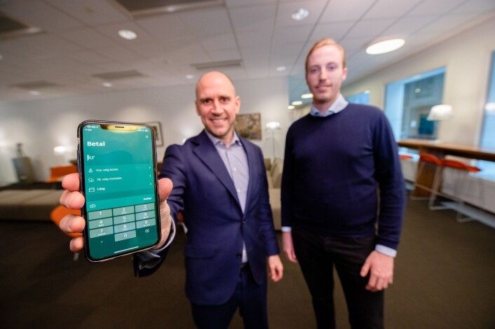 Den nye funksjonen gjør at du kan ta bilde av regningen, og all info vil hentes ut. Foto: DNB Den nye funksjonen gjør at du kan ta bilde av regningen, og all info vil hentes ut. Foto: DNB
