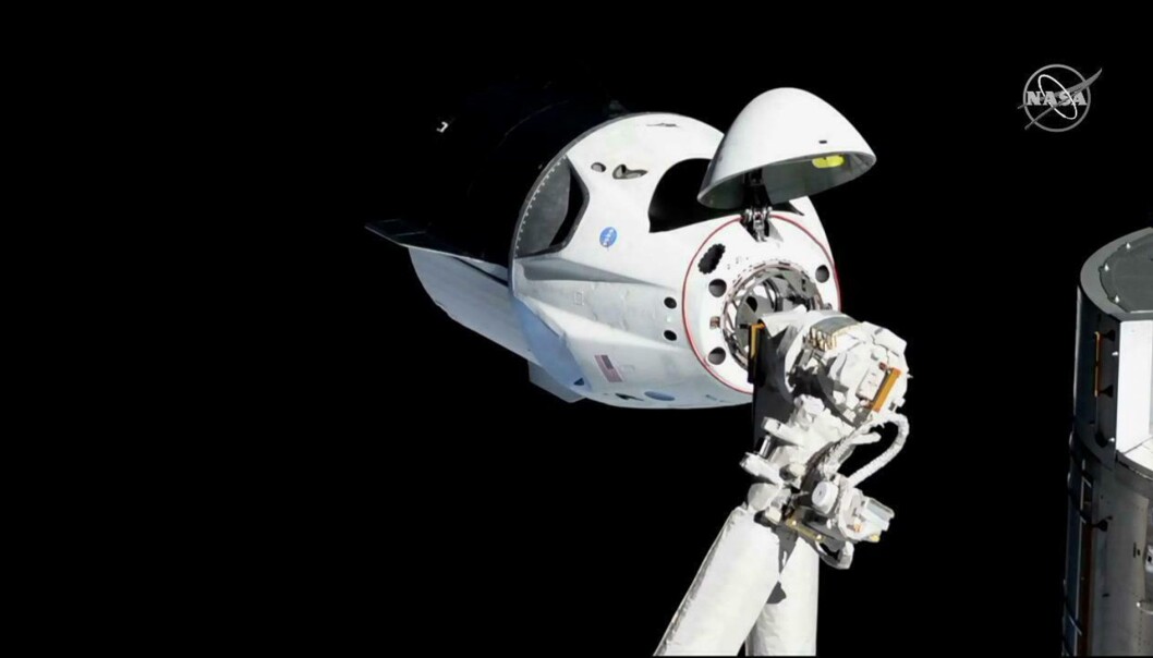 Et bilde fra 3. mars viser en Crew Dragon-kapsel fra selskapet SpaceX ved Den internasjonale romstasjonen. Den vellykkede testturen foregikk uten mannskap. Det er nå bekreftet at en slik romkapsel ble fullstendig ødelagt i en eksplosjon på Cape Canaveral 20. april. Foto: NASA via AP / NTB scanpix Et bilde fra 3. mars viser en Crew Dragon-kapsel fra selskapet SpaceX ved Den internasjonale romstasjonen. Den vellykkede testturen foregikk uten mannskap. Det er nå bekreftet at en slik romkapsel ble fullstendig ødelagt i en eksplosjon på Cape Canaveral 20. april. Foto: NASA via AP / NTB scanpix