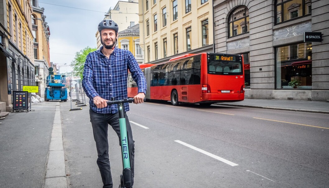 Den tyske gründeren og lederen av el-sparkesykkelselskapet Tier, Lawrence Leuschner, her på et Oslo-besøk før sommeren. Foto: Magnus Peter Harnes Den tyske gründeren og lederen av el-sparkesykkelselskapet Tier, Lawrence Leuschner, her på et Oslo-besøk før sommeren. Foto: Magnus Peter Harnes