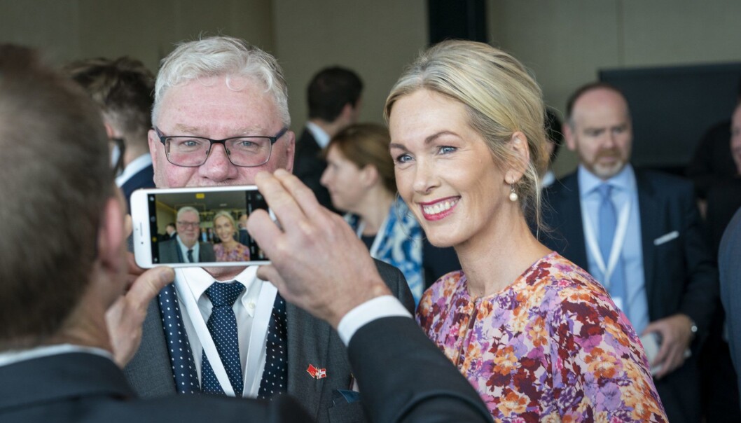 Leder i Innovasjon Norge, Anita Krohn Traaseth og administrerende direktør i Jotun Svein Erik Andresen under næringslivssseminaret Leder i Innovasjon Norge, Anita Krohn Traaseth og administrerende direktør i Jotun Svein Erik Andresen under næringslivssseminaret