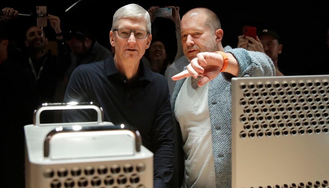 Apple CEO Tim Cook, left, and chief design officer Jonathan Ive look. Photo: AP Photo/Jeff Chiu Apple CEO Tim Cook, left, and chief design officer Jonathan Ive look. Photo: AP Photo/Jeff Chiu