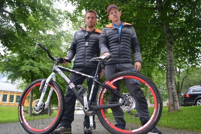 Henrik Karlstad (bak t.h.) og medgründer og styreleder Morten Østli i RollerSafe.. Foto: Magnus Peter Harnes Henrik Karlstad (bak t.h.) og medgründer og styreleder Morten Østli i RollerSafe.. Foto: Magnus Peter Harnes