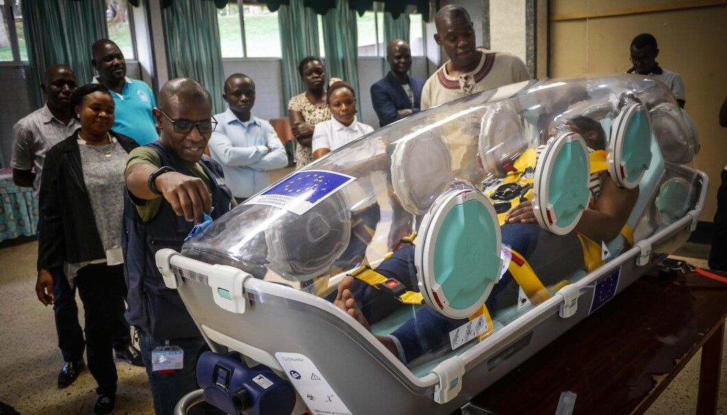 I slutten av juli reiste et team fra Norge til Den demokratiske republikken Kongo med den norske oppfinnelsen Epishuttle som et ledd i innsatsen Verdens Helseorganisasjon for tiden leder mot ebola i det sentralafrikanske landet. I slutten av juli reiste et team fra Norge til Den demokratiske republikken Kongo med den norske oppfinnelsen Epishuttle som et ledd i innsatsen Verdens Helseorganisasjon for tiden leder mot ebola i det sentralafrikanske landet.