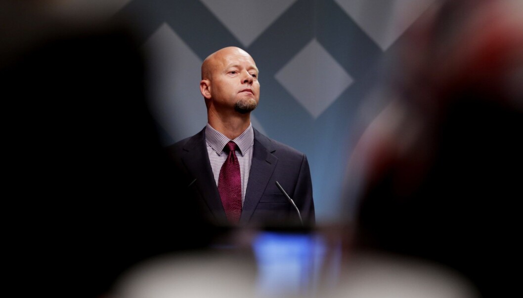 Direktør Yngve Slyngstad legger fram kvartalsrapport for Statens pensjonsfond utland på en pressekonferanse i Norges Bank i Oslo fredag formiddag.
Foto: Håkon Mosvold Larsen / NTB scanpix Direktør Yngve Slyngstad legger fram kvartalsrapport for Statens pensjonsfond utland på en pressekonferanse i Norges Bank i Oslo fredag formiddag.
Foto: Håkon Mosvold Larsen / NTB scanpix