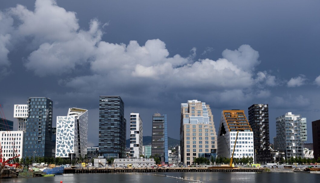 Mørke skyer over Barcode-rekken i Bjørvika i Oslo.
Illustrasjonsfoto: Jon Olav Nesvold / NTB scanpix Mørke skyer over Barcode-rekken i Bjørvika i Oslo.
Illustrasjonsfoto: Jon Olav Nesvold / NTB scanpix