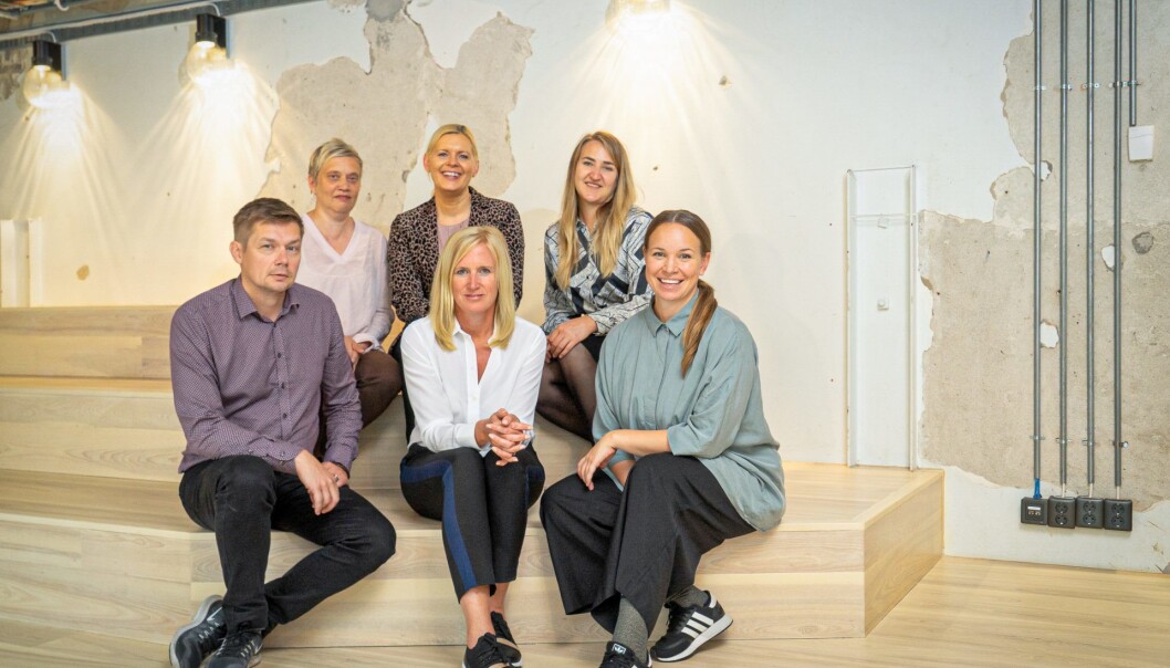 Ferd SE lanserer ny nordisk satsing på "sosiale startups". Øverste rad fra venstre: Anna-Maija Aalto (Sitra), Stine Lomholt (Den Sociale Kapitalfond), Karin Frölander (Impact StartUp Norge)
Nederste rad fra venstre: Kimmo Lipponen (Arvoliitto), Jenny Carenco (Prosper), Marte Sootholtet (Impact StartUp Norge). Ferd SE lanserer ny nordisk satsing på "sosiale startups". Øverste rad fra venstre: Anna-Maija Aalto (Sitra), Stine Lomholt (Den Sociale Kapitalfond), Karin Frölander (Impact StartUp Norge)
Nederste rad fra venstre: Kimmo Lipponen (Arvoliitto), Jenny Carenco (Prosper), Marte Sootholtet (Impact StartUp Norge).