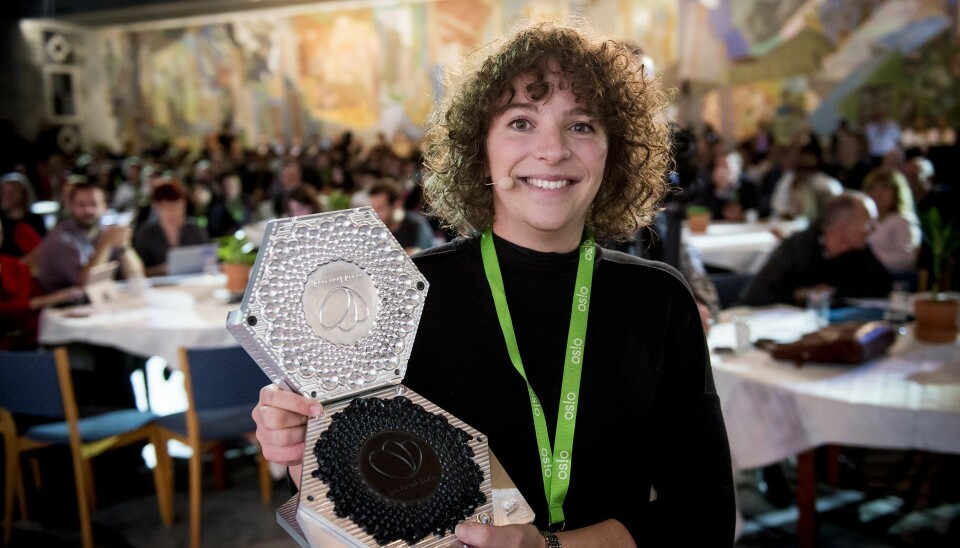 Ann-Kristin Raknes Pfründer mottok prisen på vegne av over 400 Too Good To Go-ansatte under den offisielle åpningen av Oslo Innovation Week 2019. Foto: Gorm K. Gaare