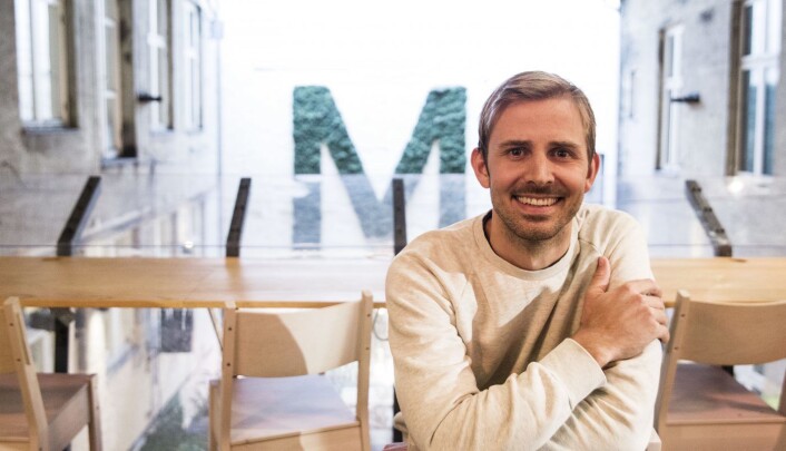 Anders Mjåset foran den legendariske M'n på ur-MESH. Foto: Per-Ivar Nikolaisen Anders Mjåset foran den legendariske M'n på ur-MESH. Foto: Per-Ivar Nikolaisen