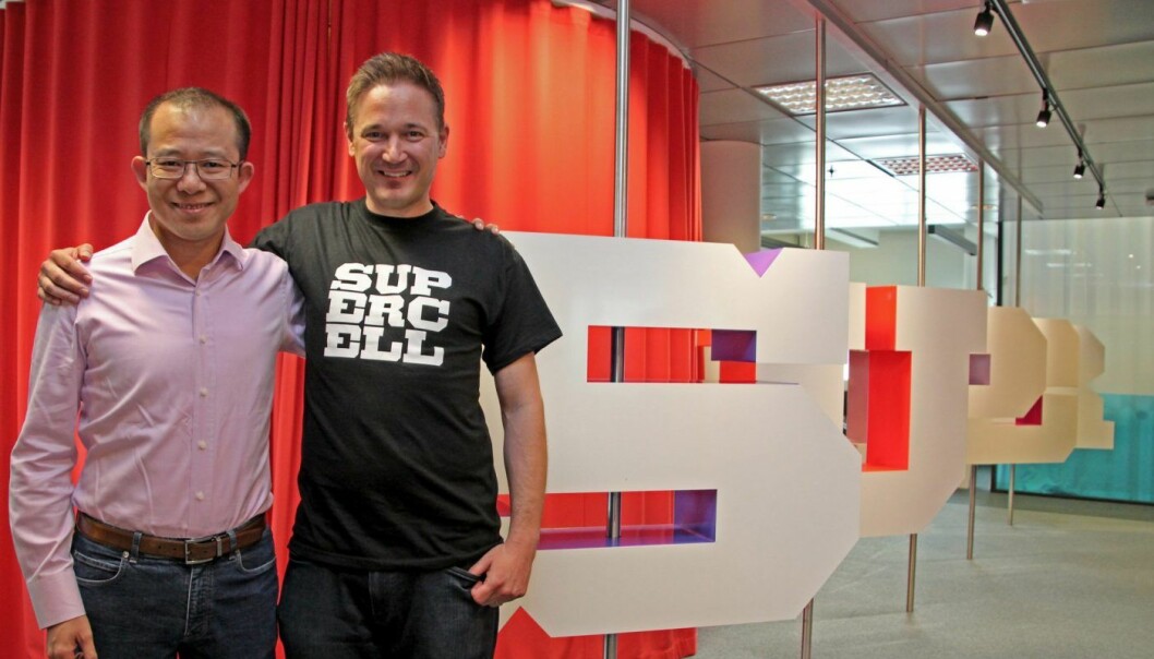 Tencent-president Martin Lau og Supercell-sjef og -medgründer Ilkka Paananen. Foto: Supercell