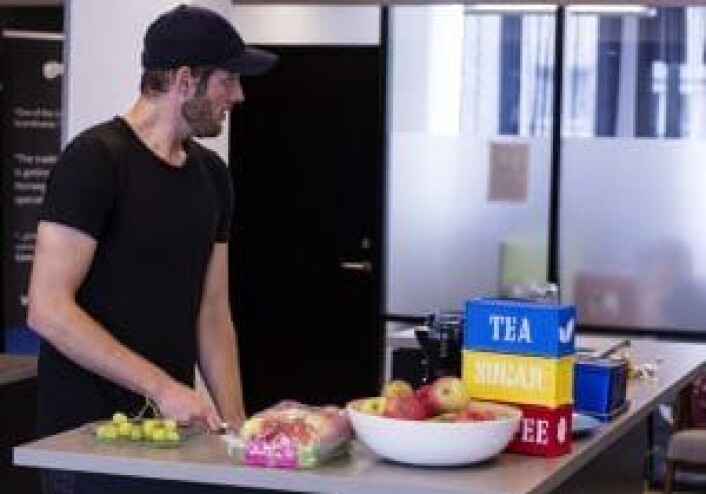 Startup vibe. Det er ingen glamorøs shippinglunsj hos Xeneta, heller mest brødskiver å se. Foto: Per-Ivar Nikolaisen Startup vibe. Det er ingen glamorøs shippinglunsj hos Xeneta, heller mest brødskiver å se. Foto: Per-Ivar Nikolaisen