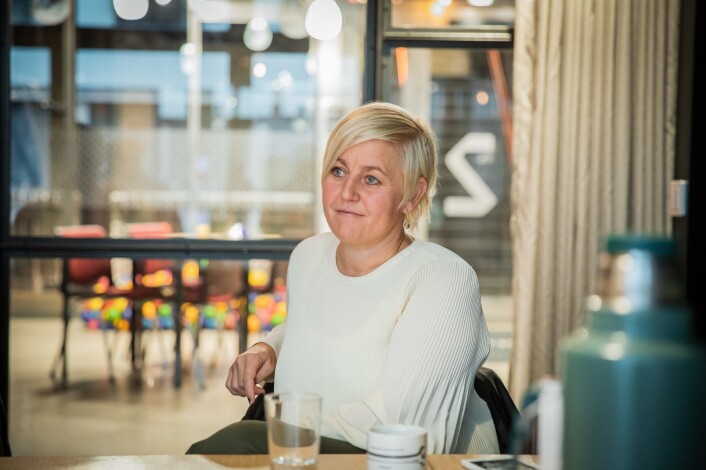 GOD HJELP: Whispr har utviklet Elevtjenesten, en app som bedrer kommunikasjonslinjene i videregående skole. I prosessen har selskapet fått god hjelp fra Impact StartUp Norge, sier Line Renee Hagen. Foto: Harald Spjelkavik / NewsLab GOD HJELP: Whispr har utviklet Elevtjenesten, en app som bedrer kommunikasjonslinjene i videregående skole. I prosessen har selskapet fått god hjelp fra Impact StartUp Norge, sier Line Renee Hagen. Foto: Harald Spjelkavik / NewsLab