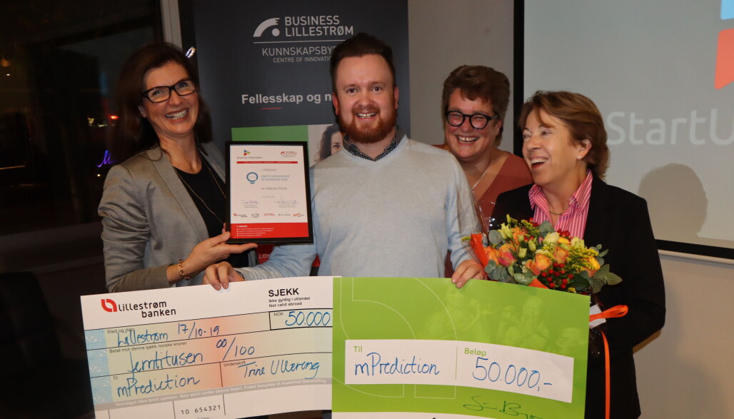 mPrediction og Andreas Orfjell vant prisen Årets gründeridé 2019 og ble i tillegg tildelt Lillestrømbankens gründerstipend av Siri Berggreen, Trine Ullereng og Anne Wood. mPrediction og Andreas Orfjell vant prisen Årets gründeridé 2019 og ble i tillegg tildelt Lillestrømbankens gründerstipend av Siri Berggreen, Trine Ullereng og Anne Wood.