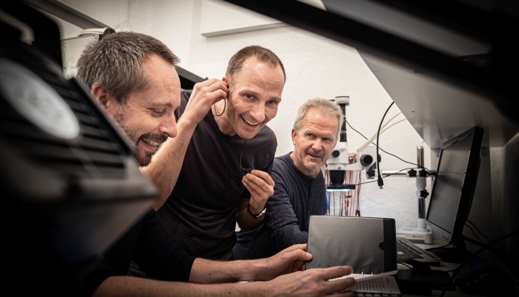 Stian Håland (til venstre), Stian Aldrin og Olav Kvaløy på kontorets lab i Oslo. Selskapet har i dag syv ansatte. Stian Håland (til venstre), Stian Aldrin og Olav Kvaløy på kontorets lab i Oslo. Selskapet har i dag syv ansatte.