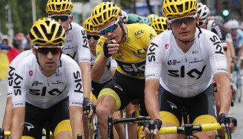 Team Sky kjørte inn til sammenlagtseier og lagseier i Tour de France i 2017. En del av suksessformelen var Oggianos superdrakt. Team Sky kjørte inn til sammenlagtseier og lagseier i Tour de France i 2017. En del av suksessformelen var Oggianos superdrakt.