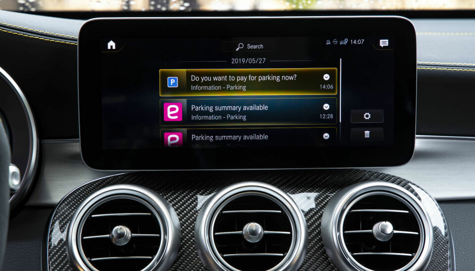 EasyPark inngår samarbeid med den tyske bilprodusenten Mercedes-Benz for å tilby sømløs parkering direkte fra bilen.