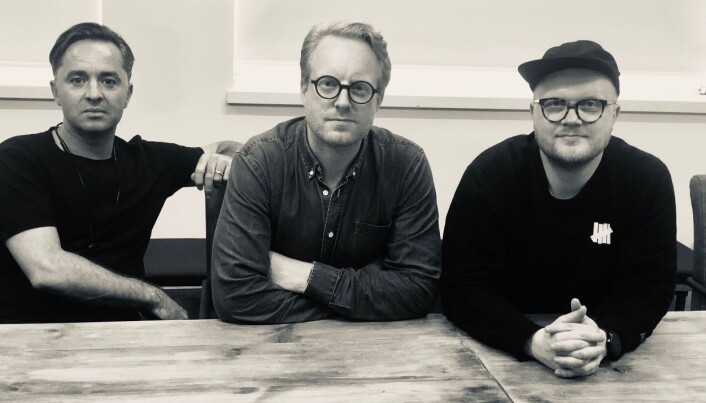 Voisey gründerne Pål Wagtskjold-Myran (til høyre) og Erlend Hausken (i midten) sammen med medgründer Olly Barnes. Voisey gründerne Pål Wagtskjold-Myran (til høyre) og Erlend Hausken (i midten) sammen med medgründer Olly Barnes.