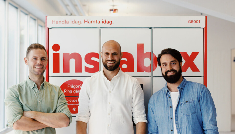 Instabox tilbyr enkel og rask levering gjennom smarte oppbevaringsskap. Virksomheten ble stiftet i 2015 av Alexis Priftis, Johan Lundin og Staffan Gabrielsson.