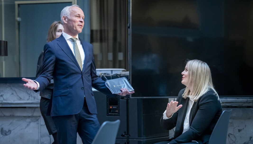 Finansdepartementet, her ved finansminister Jan Tore Sanner har ingen tall på bruken av opsjonsordningen. T.h oljeminister Tina Bru. Finansdepartementet, her ved finansminister Jan Tore Sanner har ingen tall på bruken av opsjonsordningen. T.h oljeminister Tina Bru.