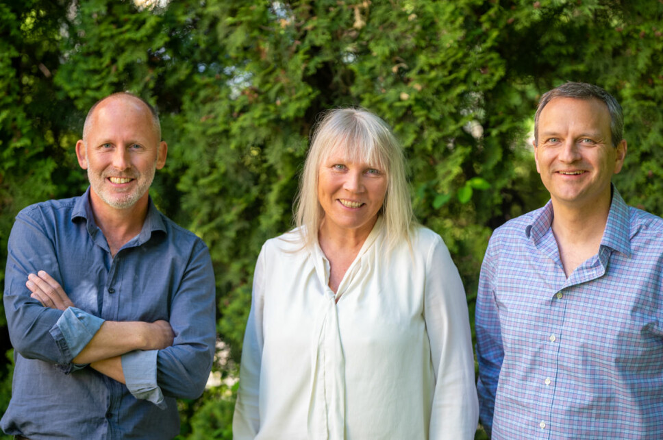 Johan Gjesdahl, Bente Loe og Arne Tonning i Alliance gjør et rekrutteringsvarp i Sverige.